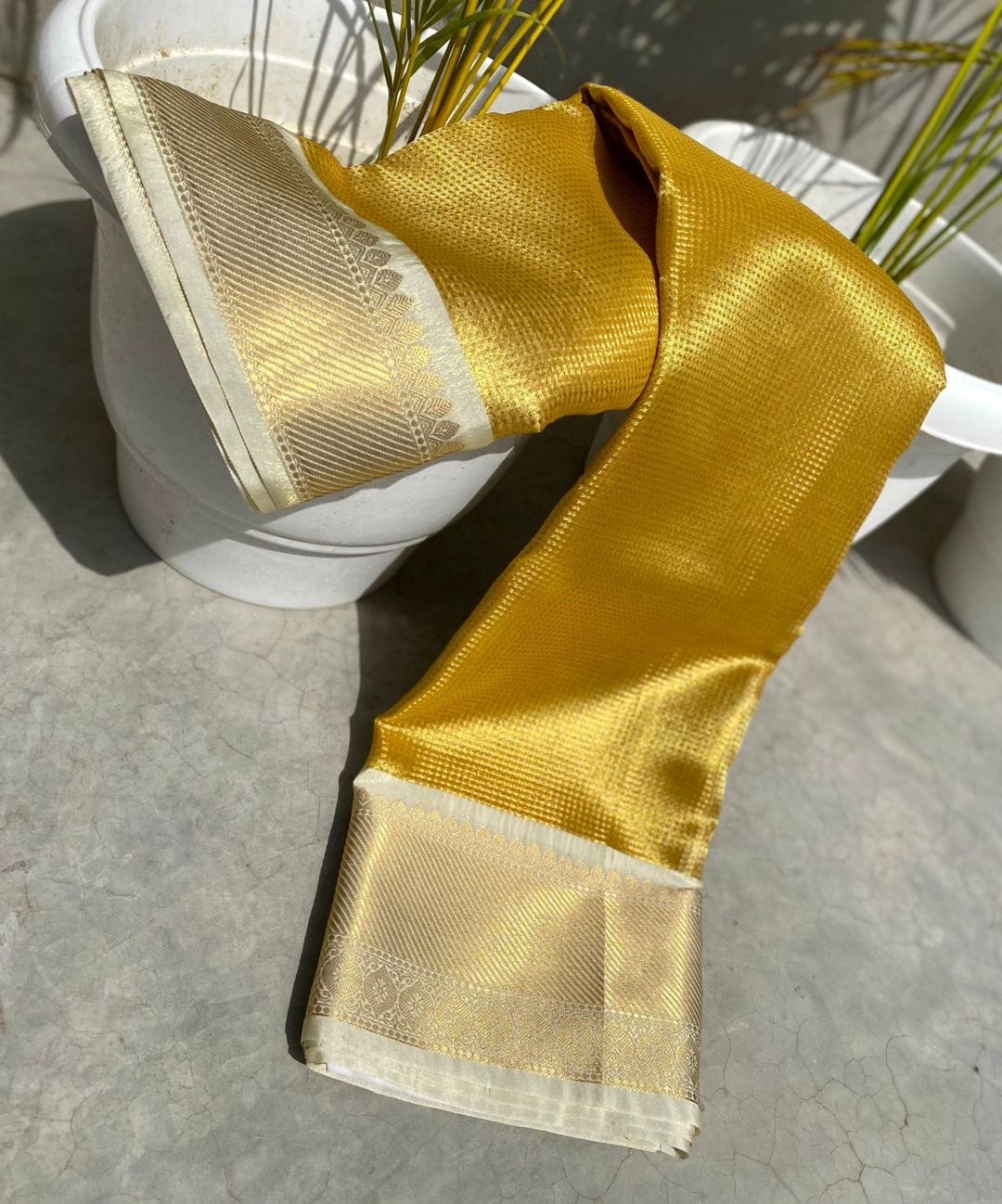 Golden Kanjeevaram Tissue Silk Resham Embossed Floral Banarasi Saree GK03